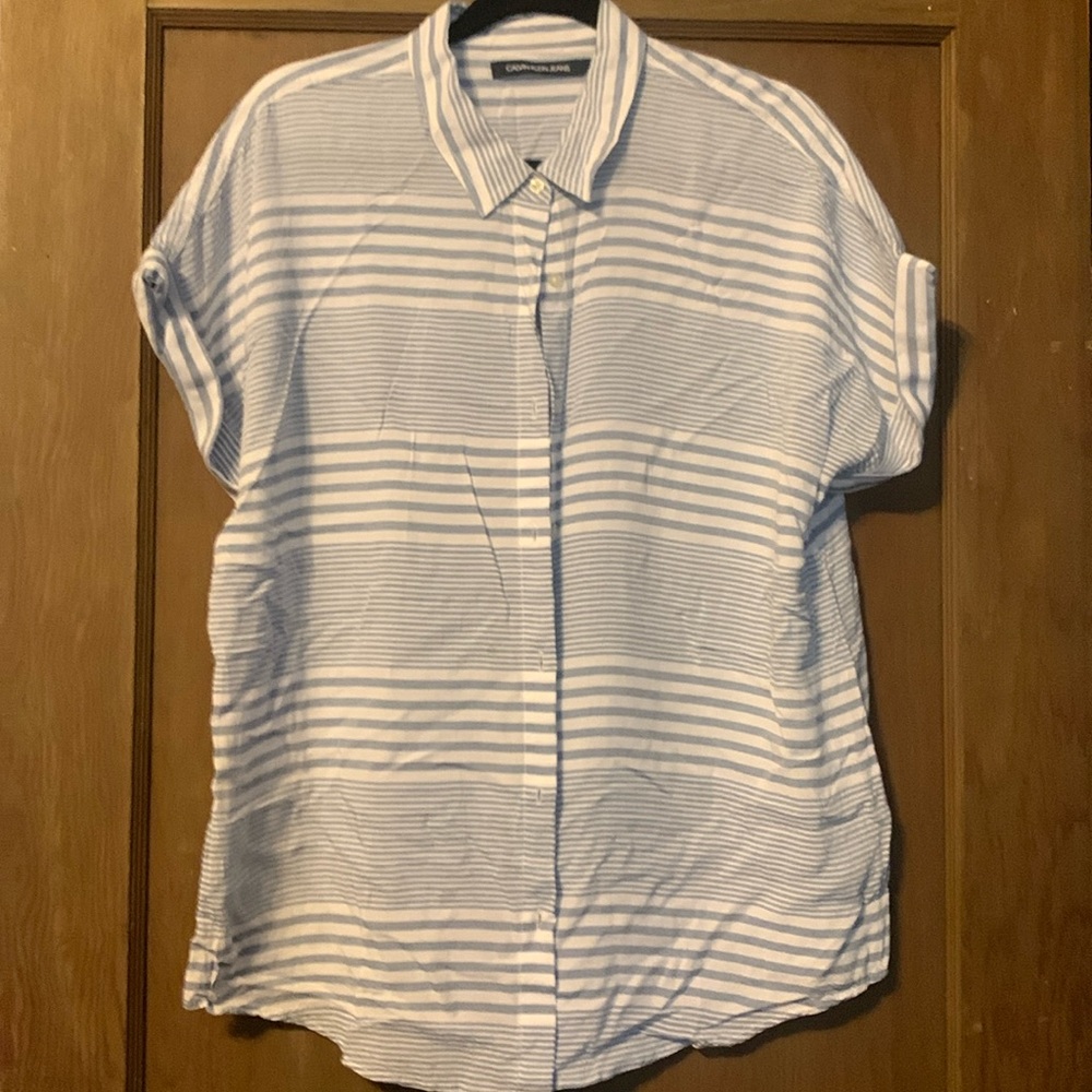 Calvin Klein button down lightweight top size XL